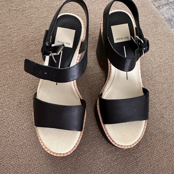Dolce Vita platform sandals size 6, black, never worn - Picture 4 of 6